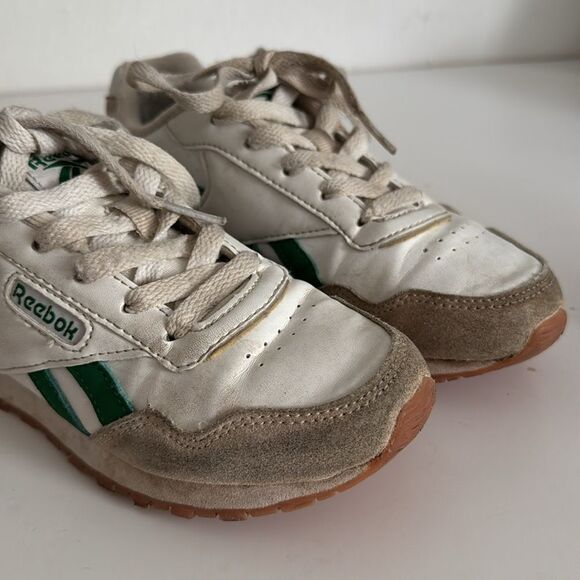 Reebok White and Green Classic Sneakers Retro Design - Picture 4 of 7